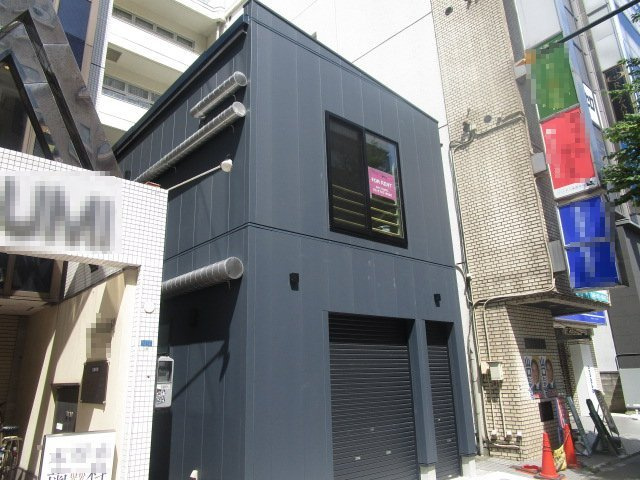 厚木市中町３丁目の店舗事務所の外観