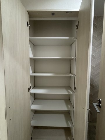 フォレストクリエオーレ城垣町弐番館の収納