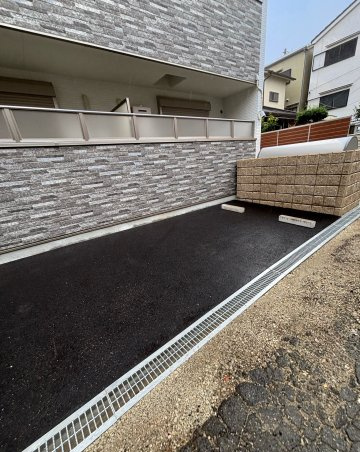 フォレストクリエオーレ城垣町弐番館の駐車場