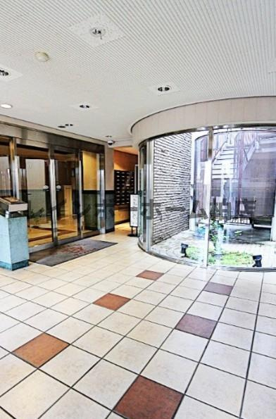 特典：仲介手数料が無料です!!のロビー