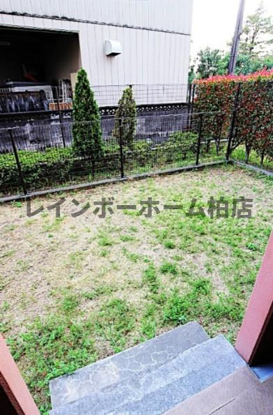 特典：仲介手数料が無料です!!の庭