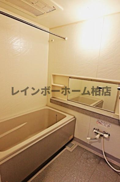 特典：仲介手数料が無料です!!の浴室