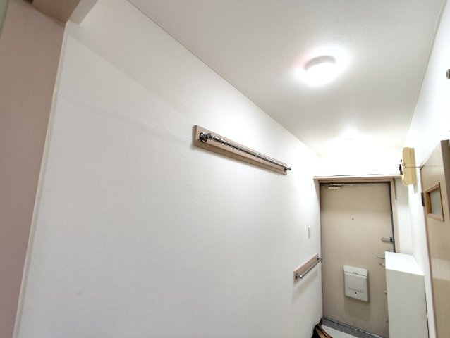 三家第一ビルの玄関