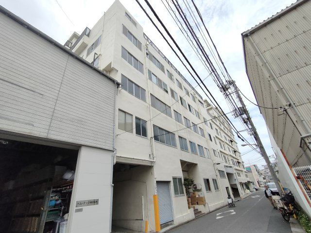 三家第一ビルのエントランス