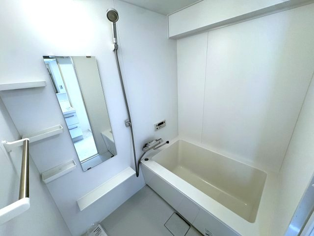 クレドール西明石Ⅲの浴室