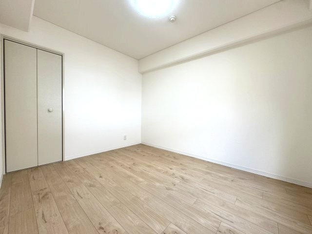 クレドール西明石Ⅲの洋室