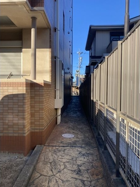 セント・ウェスティンの周辺
