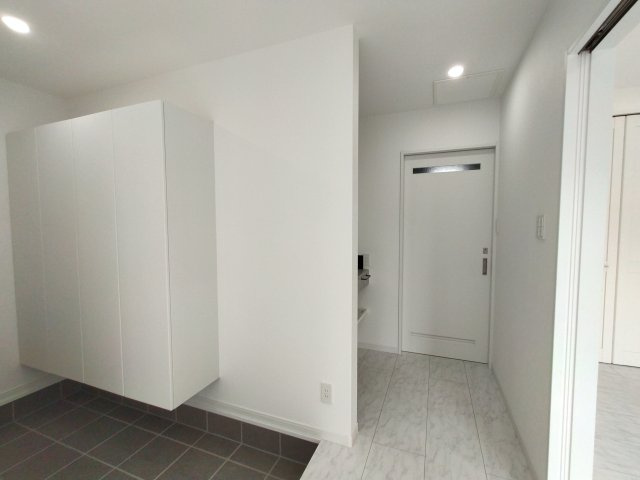 松瀬町平屋戸建の玄関