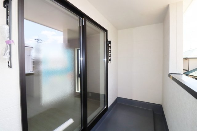 郡山市大槻町字上柵　　　２号棟　　　大槻小学校、大槻中学区　のバルコニー