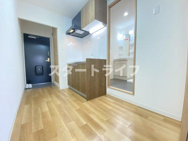 大阪市東淀川区淡路３丁目の賃貸マンションの居間・リビング