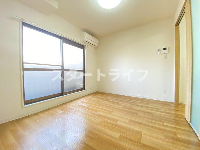 大阪市東淀川区淡路３丁目の賃貸マンションの寝室