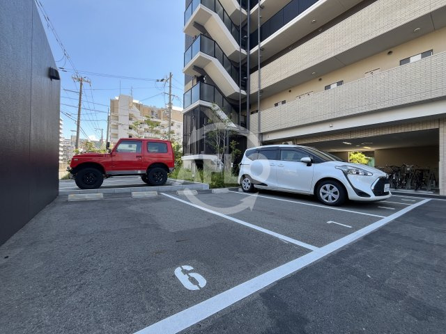 ライジングメゾン新大阪サウスの駐車場|ライジングメゾン新大阪サウス　駐車場
