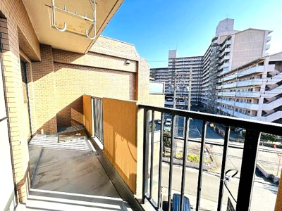 【バルコニー】 | ユニーブル豊田本町 | 南面バルコニーにつき洗濯物がよく乾きます！