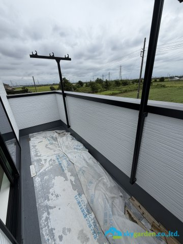 平塚市小鍋島2期　新築戸建　全6棟4号棟のバルコニー