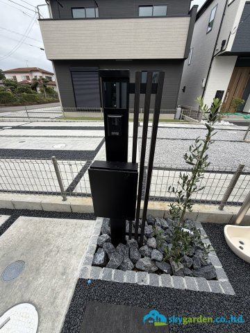 平塚市小鍋島2期　新築戸建　全6棟4号棟の玄関