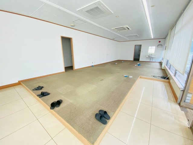 八街市四木　売店舗・事務所のロビー