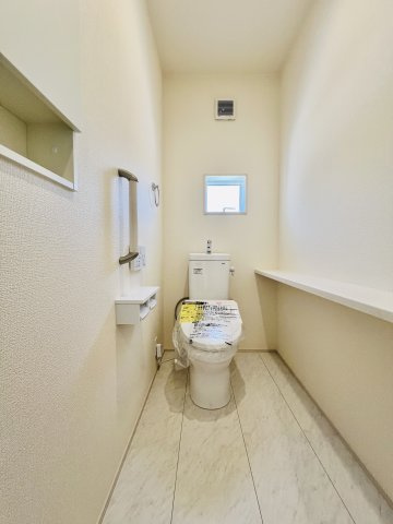 前橋市総社町植野のトイレ|生活リズムの違いにも対応◎
安心のダブルトイレ