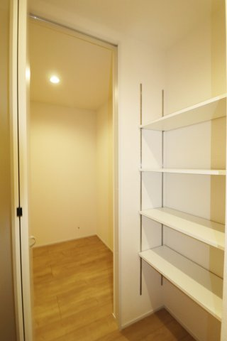 郡山市大槻町字上柵　　　３号棟　　　大槻小学校、大槻中学区　の居間・リビング|※同社施工例