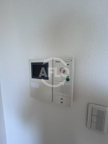 ヴェリテ新大阪のセキュリティ|ヴェリテ新大阪　モニター付きインターホン