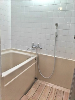 アトリエ　キアラの浴室| ゆったり使えるバスルーム