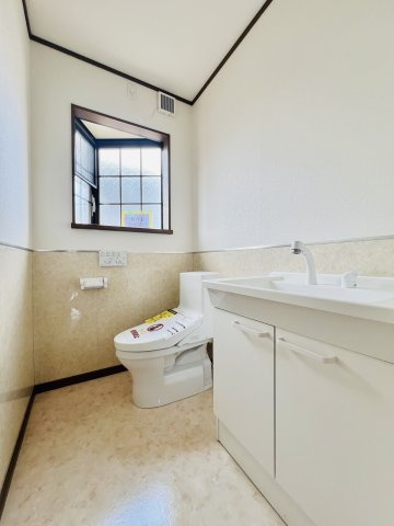 太田市牛沢町のトイレ|新品交換済みトイレは、手洗い付き◎