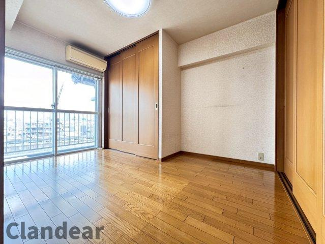 トーア東尾久マンションの洋室|ドキドキの新生活も、安心してスタート。ぴったりの住まいを見つけませんか？クランディアが一緒に住まい選びをサポートします‼　まずは、お気軽にお問合せください　＃クランディア