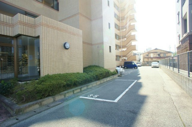 ペルル久留米西町の駐車場