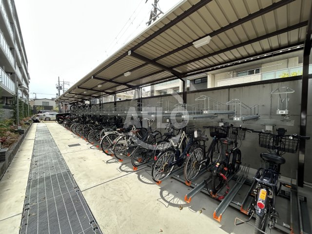 ファーストフィオーレ塚本リベルテのその他|駐輪場