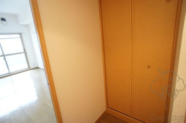 CHEZ CLARAの玄関