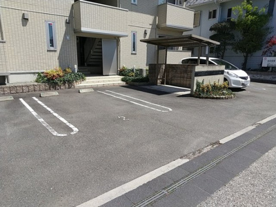 【駐車場】 | ビオトープ 一の坂