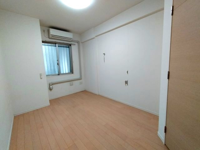 ベルドゥムール北鴻巣。『北鴻巣駅』西口1分の12階のお部屋の洋室