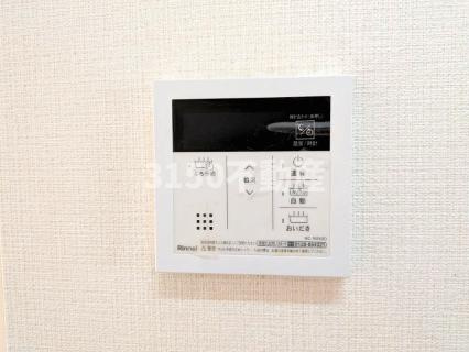 鏡島レイナの設備