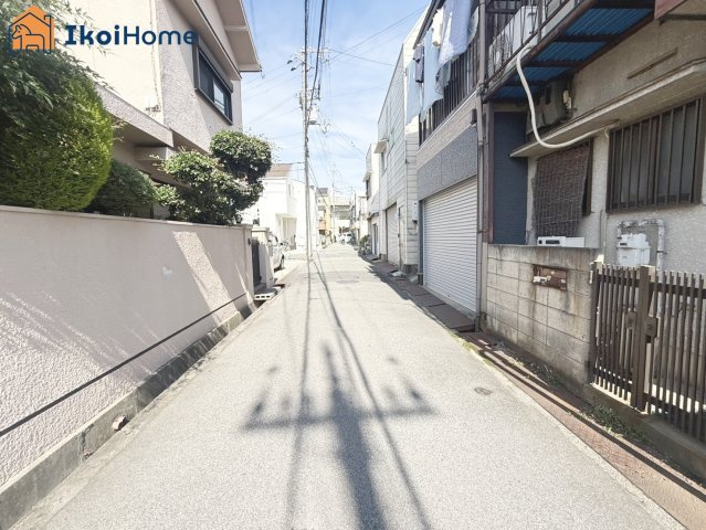 明石市鷹匠町　土地の前面道路含む現地写真|●年中無休：当日予約可●前面道路は幅員約4ｍ、交通量少なめで安心の住環境です！