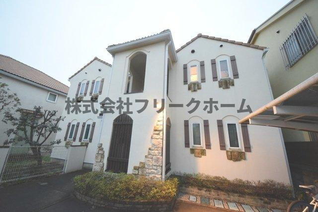 小金井市緑町５丁目のアパートの外観