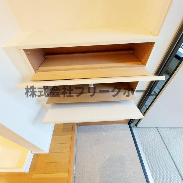 小金井市緑町５丁目のアパートの収納