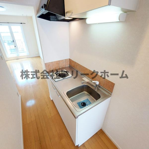 小金井市緑町５丁目のアパートのキッチン