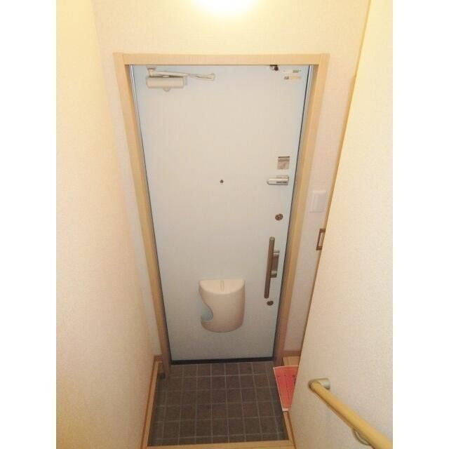 アスピリア　ｓｏｍｍｅ　ｂｅａｕｔｅの玄関