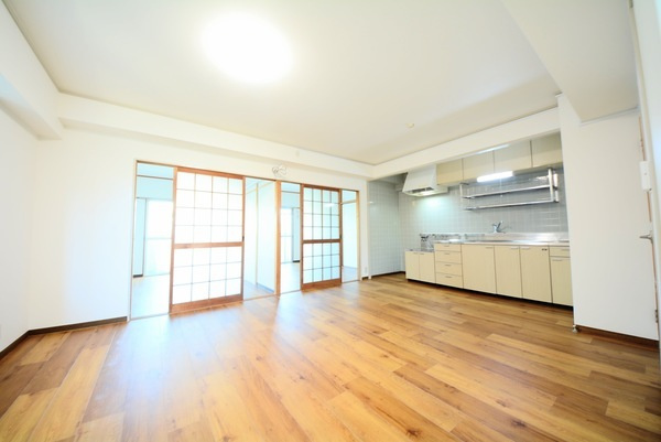 春日市一の谷５丁目の賃貸マンションの居間・リビング