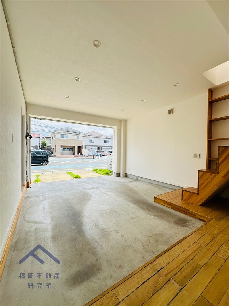 早良区原６丁目　戸建ての駐車場