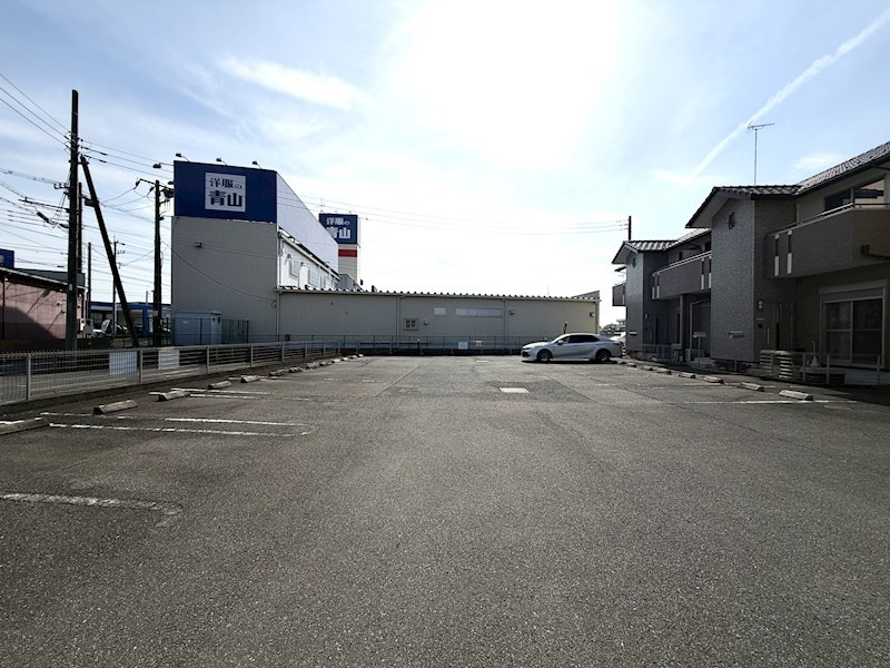 シルフィードＢの駐車場|車をお持ちの方に嬉しい駐車場付きの物件です