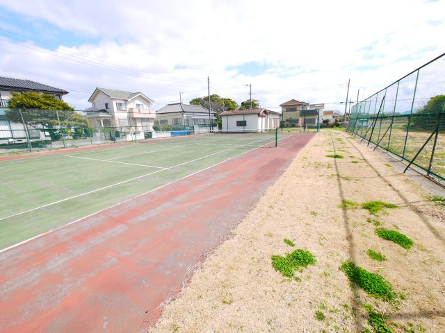 大網白里市南今泉　中古戸建の庭|敷地約473坪 平成29年4月築3LDK+別棟平屋+車庫+テニスコート付 白里海水浴場徒歩約18分