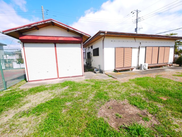 大網白里市南今泉　中古戸建の庭|敷地約473坪 平成29年4月築3LDK+別棟平屋+車庫+テニスコート付 白里海水浴場徒歩約18分