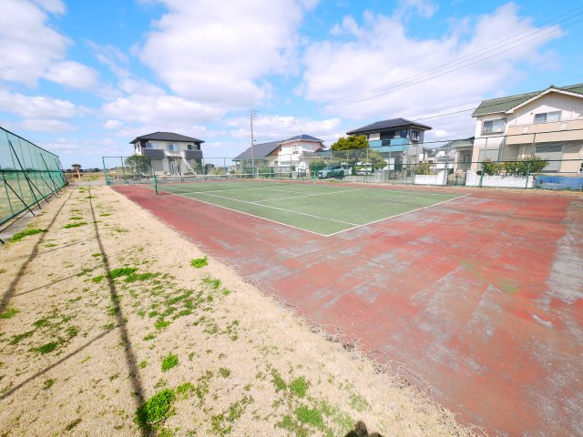 大網白里市南今泉　中古戸建の庭|敷地約473坪 平成29年4月築3LDK+別棟平屋+車庫+テニスコート付 白里海水浴場徒歩約18分