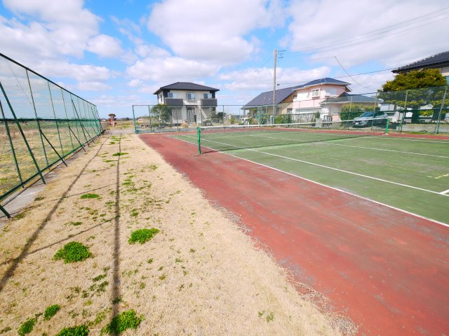 大網白里市南今泉　中古戸建の庭|敷地約473坪 平成29年4月築3LDK+別棟平屋+車庫+テニスコート付 白里海水浴場徒歩約18分