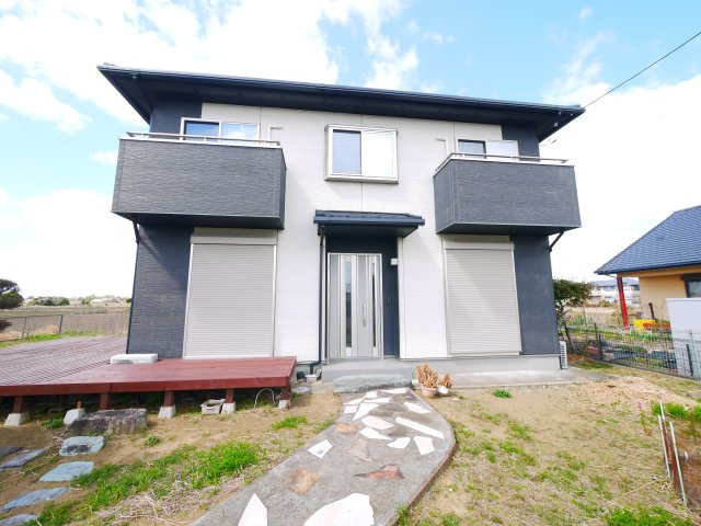 大網白里市南今泉　中古戸建の外観|敷地約473坪 平成29年4月築3LDK+別棟平屋+車庫+テニスコート付 白里海水浴場徒歩約18分