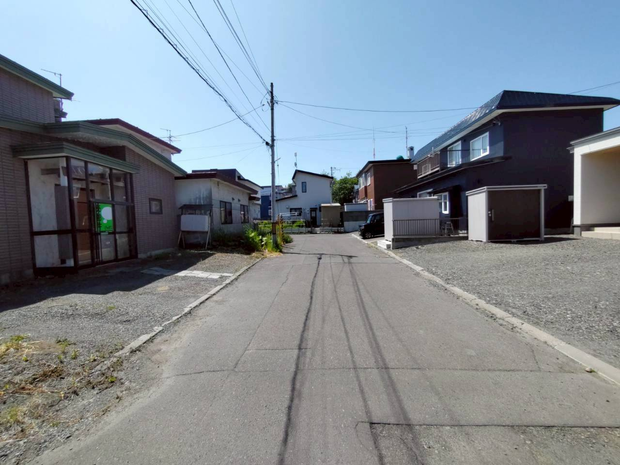 緑ヶ岡6丁目【古屋付き土地】の前面道路含む現地写真