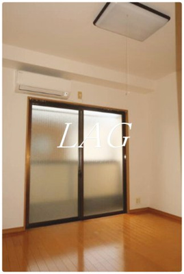 【居間・リビング】 | フラッツ・チャコーズ | 洋室のお部屋です。