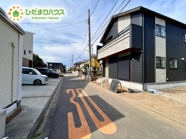 鴻巣市箕田　新築戸建　ブルーミング01の前面道路含む現地写真|10/19　撮影