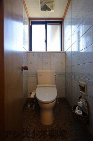中間市中央売戸建てのトイレ|コンパクトで使いやすいトイレです