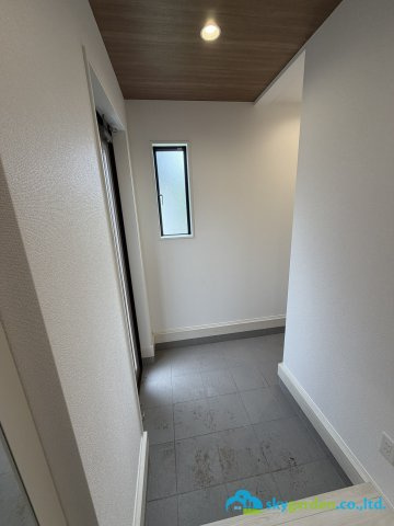 平塚市小鍋島2期　新築戸建　全6棟3号棟の玄関